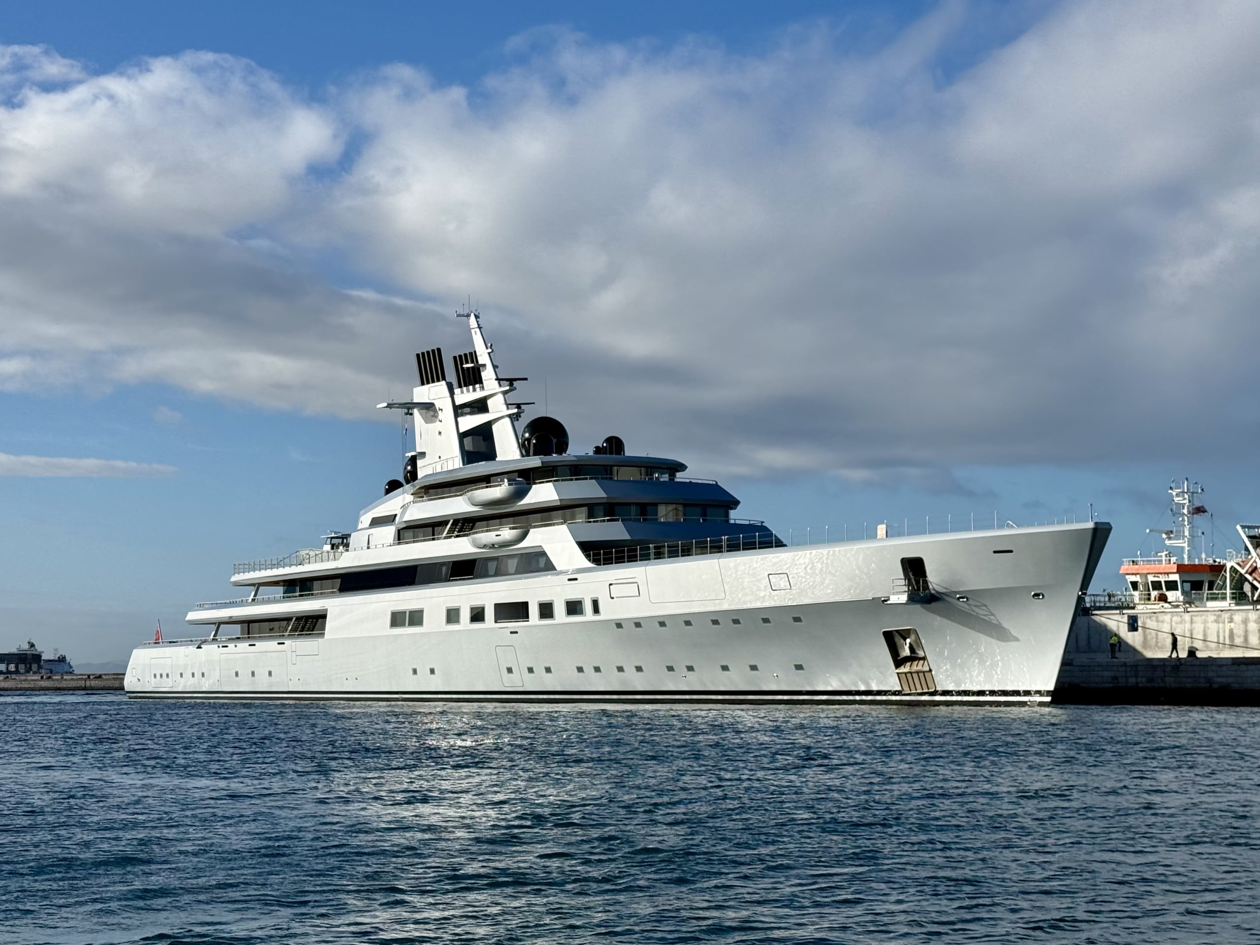 DRAGONFLY yacht – Lurssen – 2024 – owner Sergey Brin